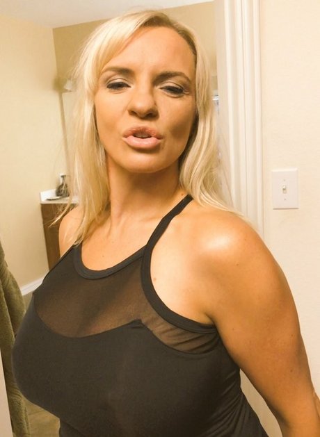 ladyboy xxx onlyfans nudes photos