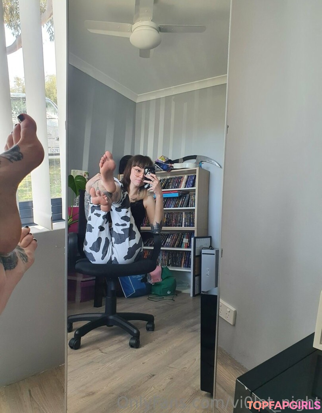 vi0let night perfect actress img