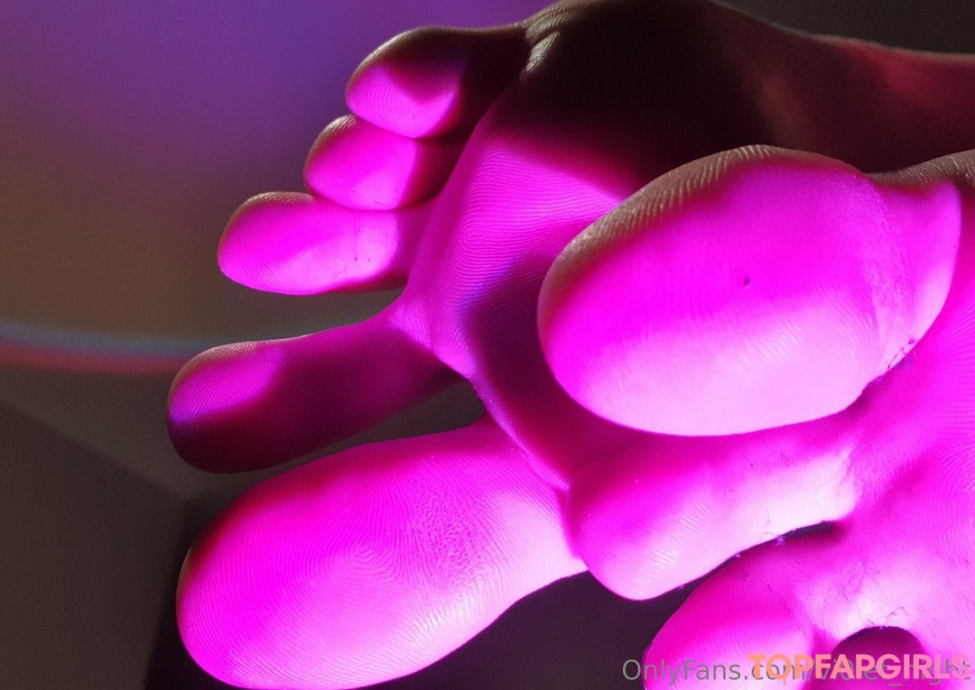 vi0let night art model archive