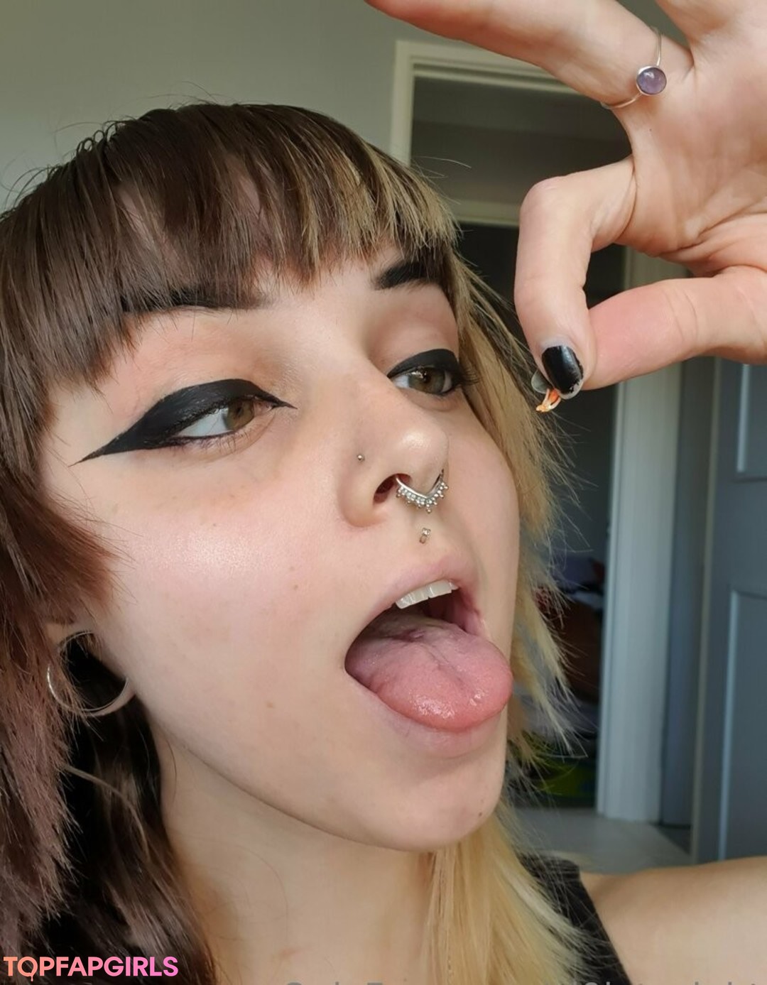 vi0let night pornstar naked pictures