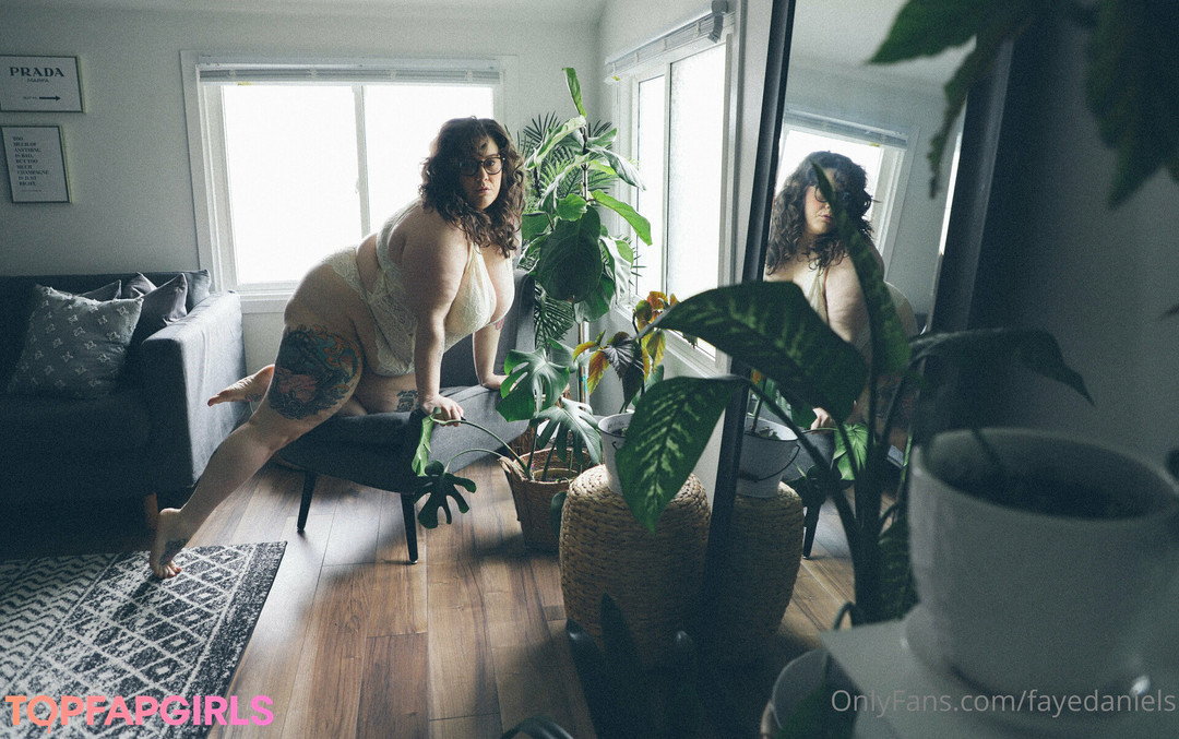 curvy star onlyfans beautiful nude pic