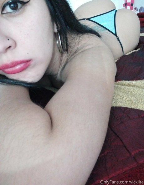 vickiita naked actress gallery