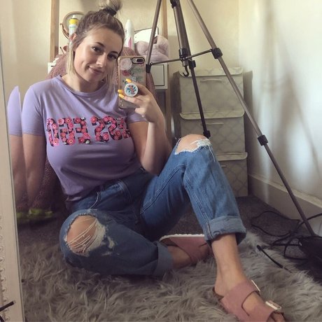 lesbian anal strapon onlyfans xxx pictures