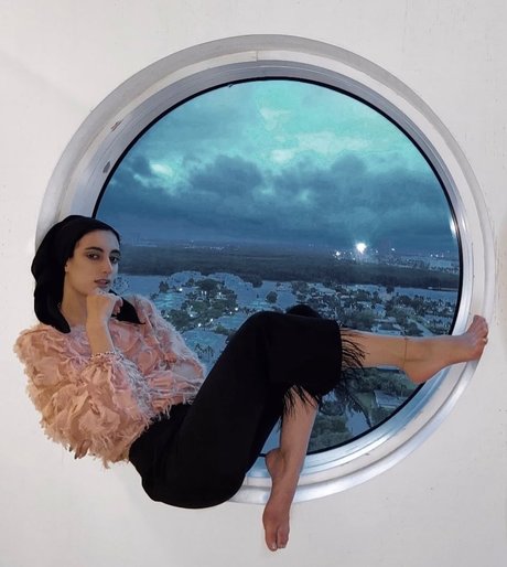 Sher Arar perfect actress photo