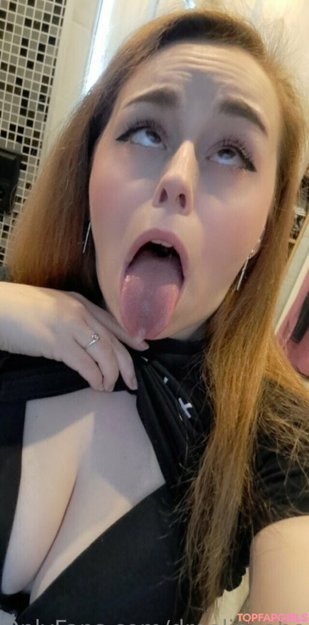 DroolingAhegaoQueen best model img