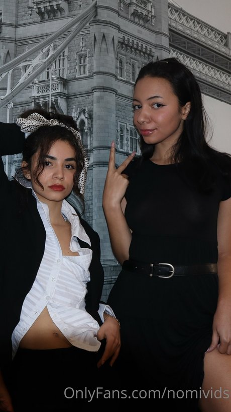 skinny brunette onlyfans art xxx photo