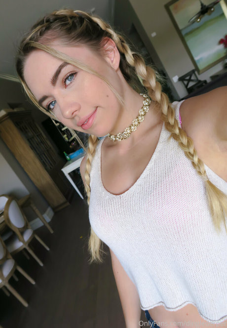 sexy wife onlyfans free xxx photo