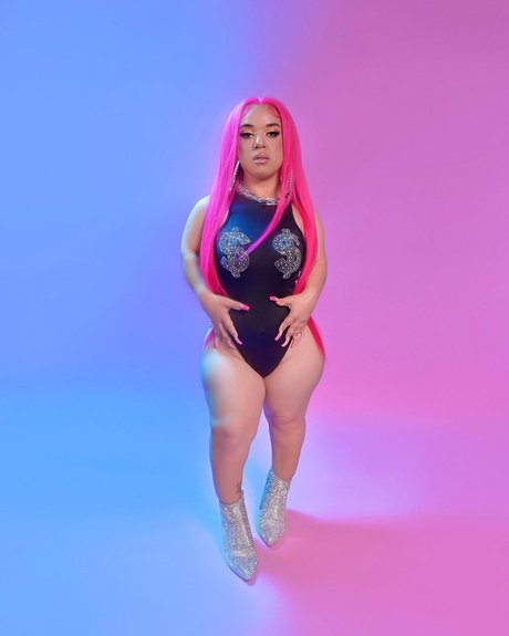 The Real Freakabritt star naked pictures