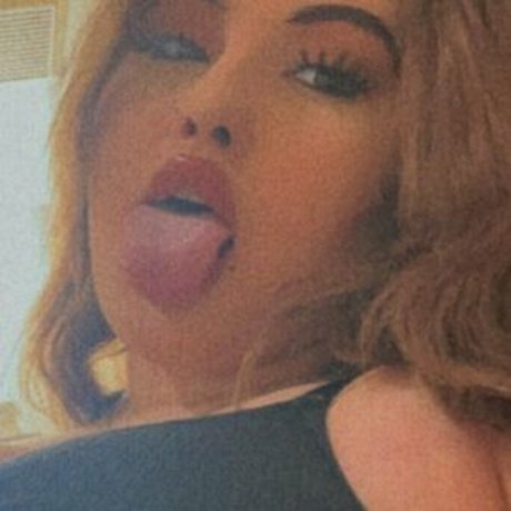 ebony wet pussy onlyfans adult pic