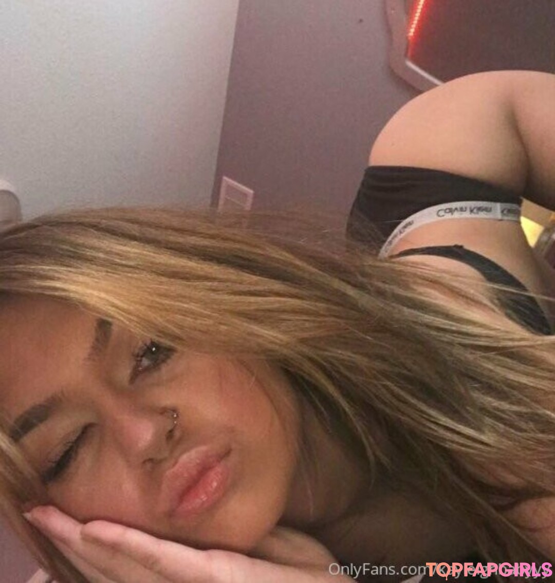 Kayleighbabyyy nude star img