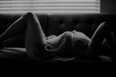 Thatsoraven95 free model pic