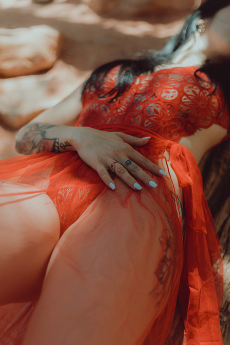 Thatsoraven95 pornstar hot pictures