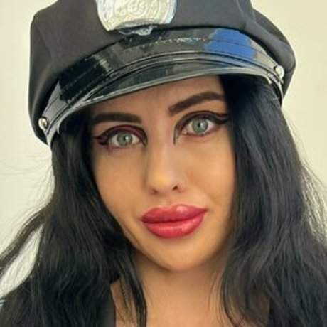 sabbie dark profile image