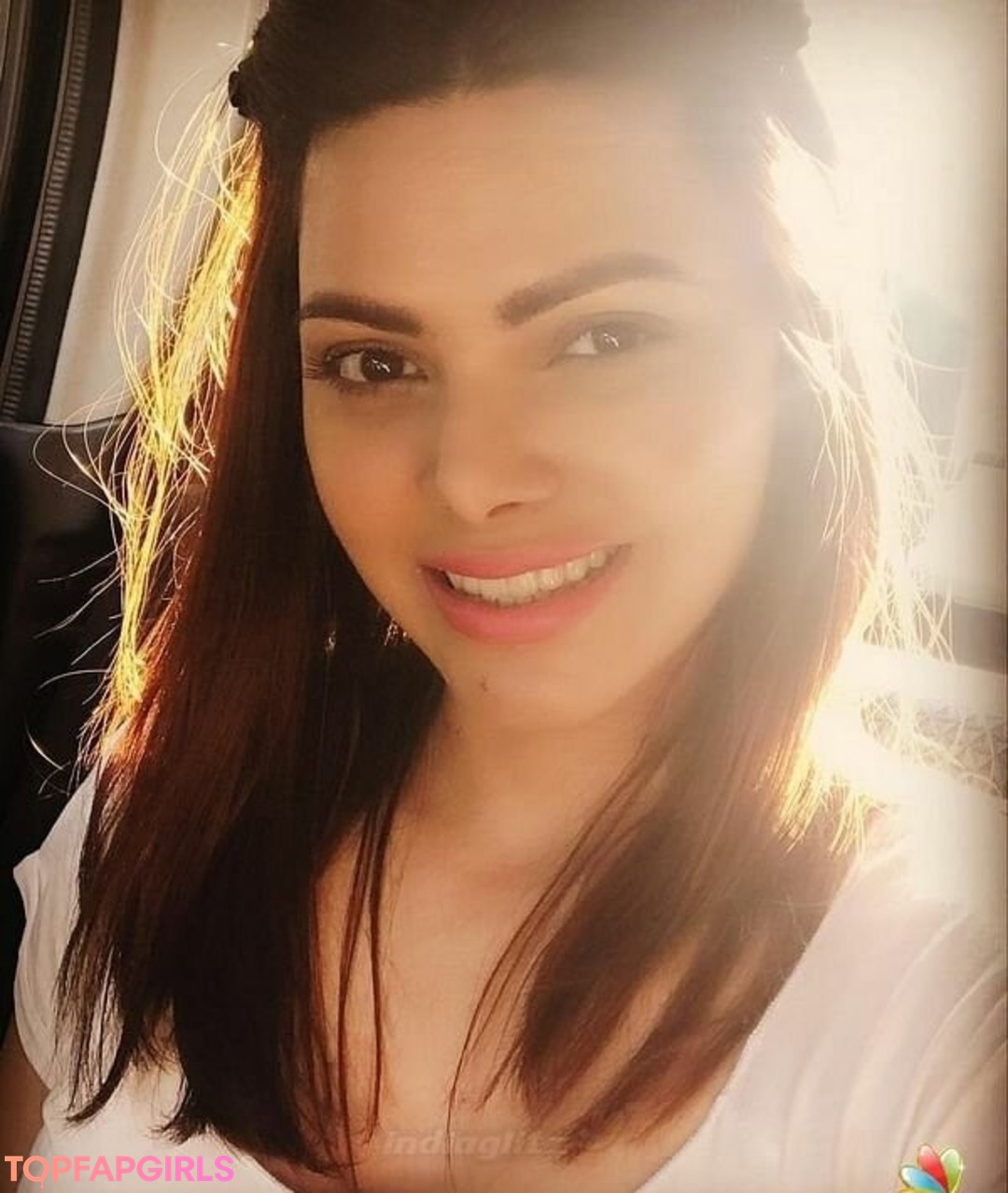 Sherlyn Chopra best pornstar images