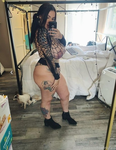 Bailey Arber exclusive model galleries