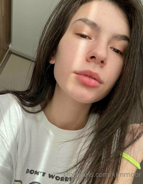 Kim Moor star exclusive picture