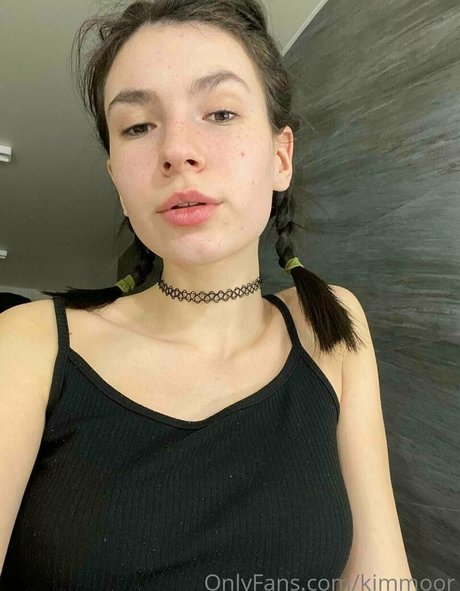 Kim Moor perfect model pictures