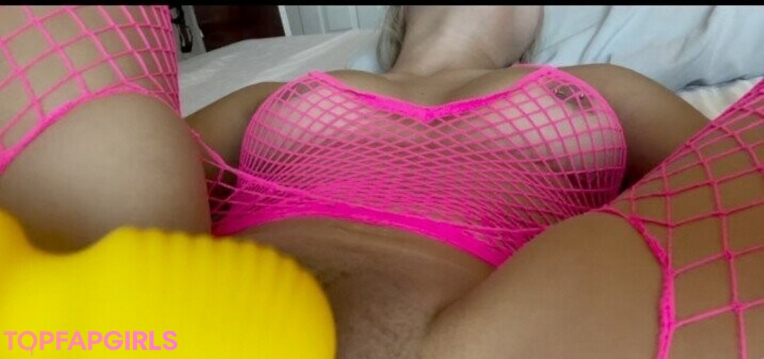 famous nude onlyfans nudes photos