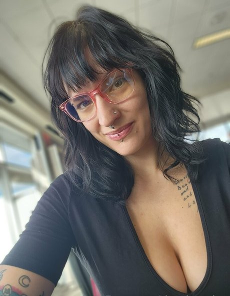 titania orion pretty pornstar pictures