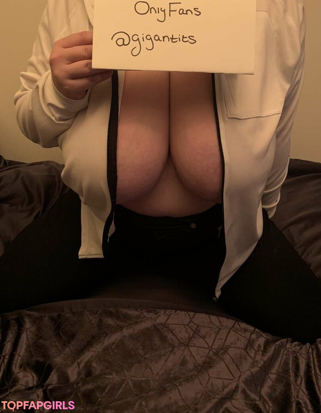 braces onlyfans hot naked image