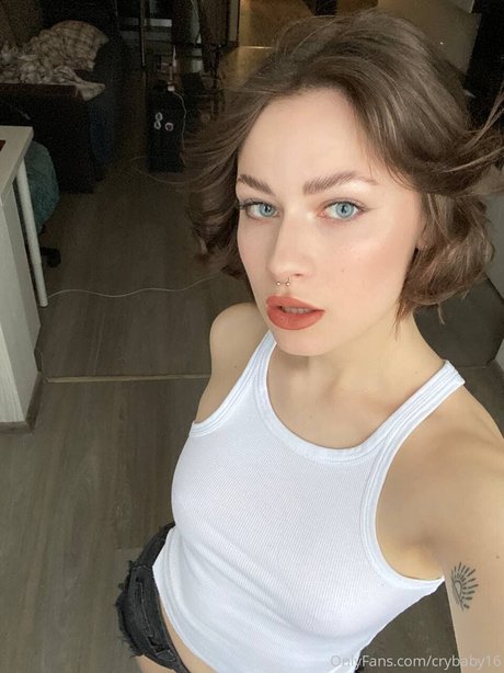 crybaby16 exclusive star images