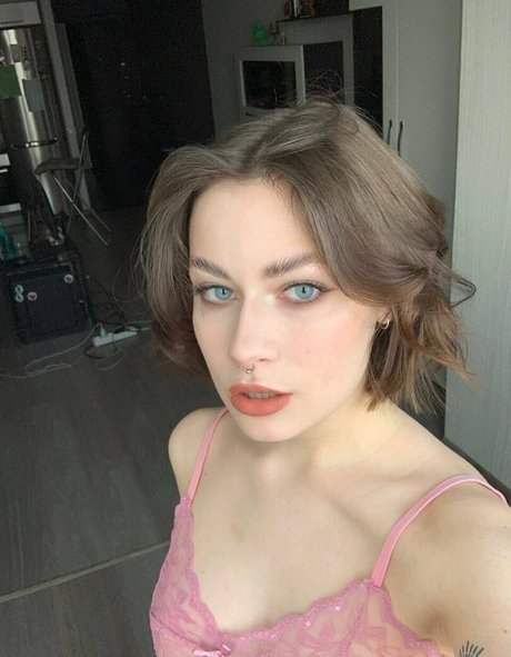 crybaby16 top model photos