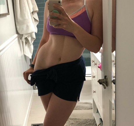 Emily Sequoia nudes actress photo