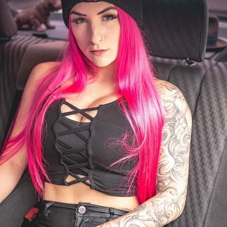 Pia Sativa nude model gallery