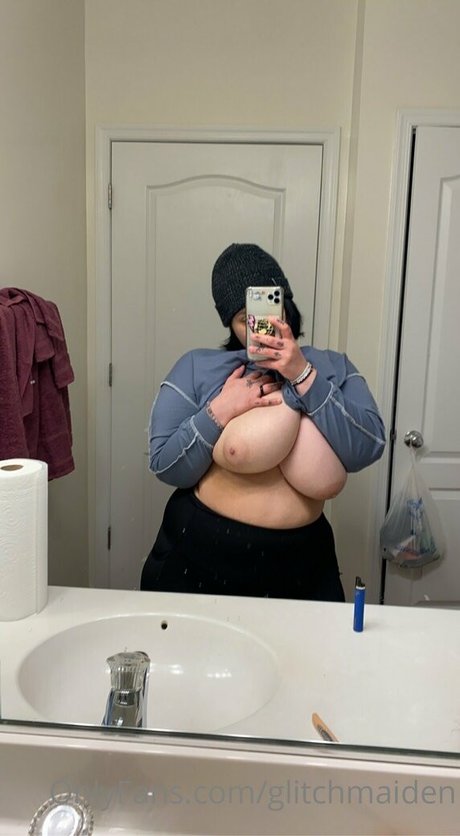 Glitchmaiden model adult images