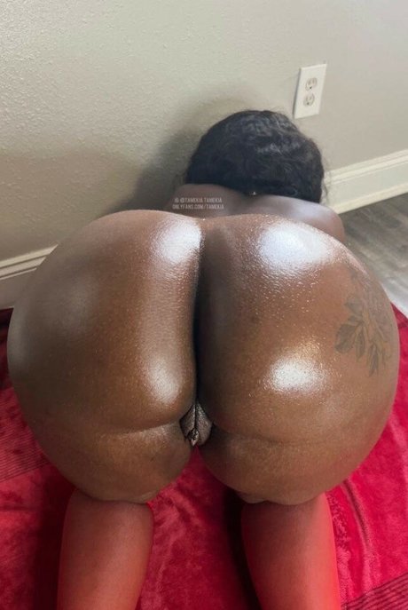 Tamekia nudes star image