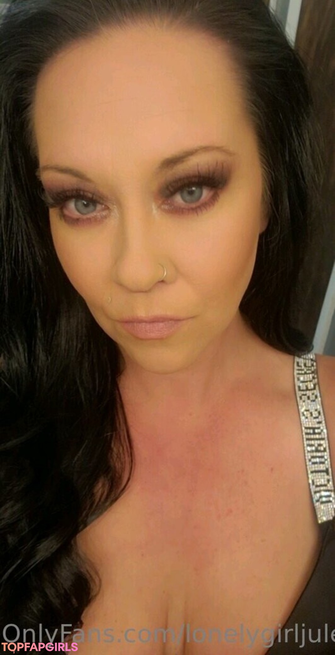 Lonelygirljules nude star galleries