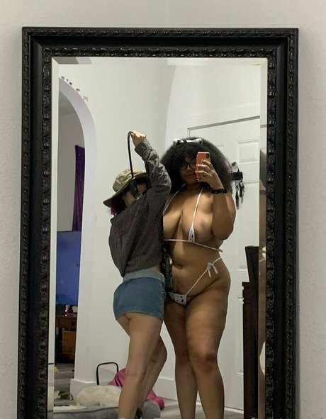 softestmimi sexy actress picture