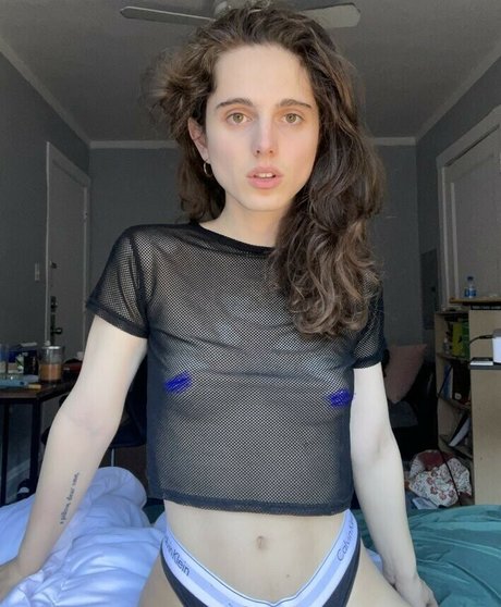 Helmet Girl top profile image