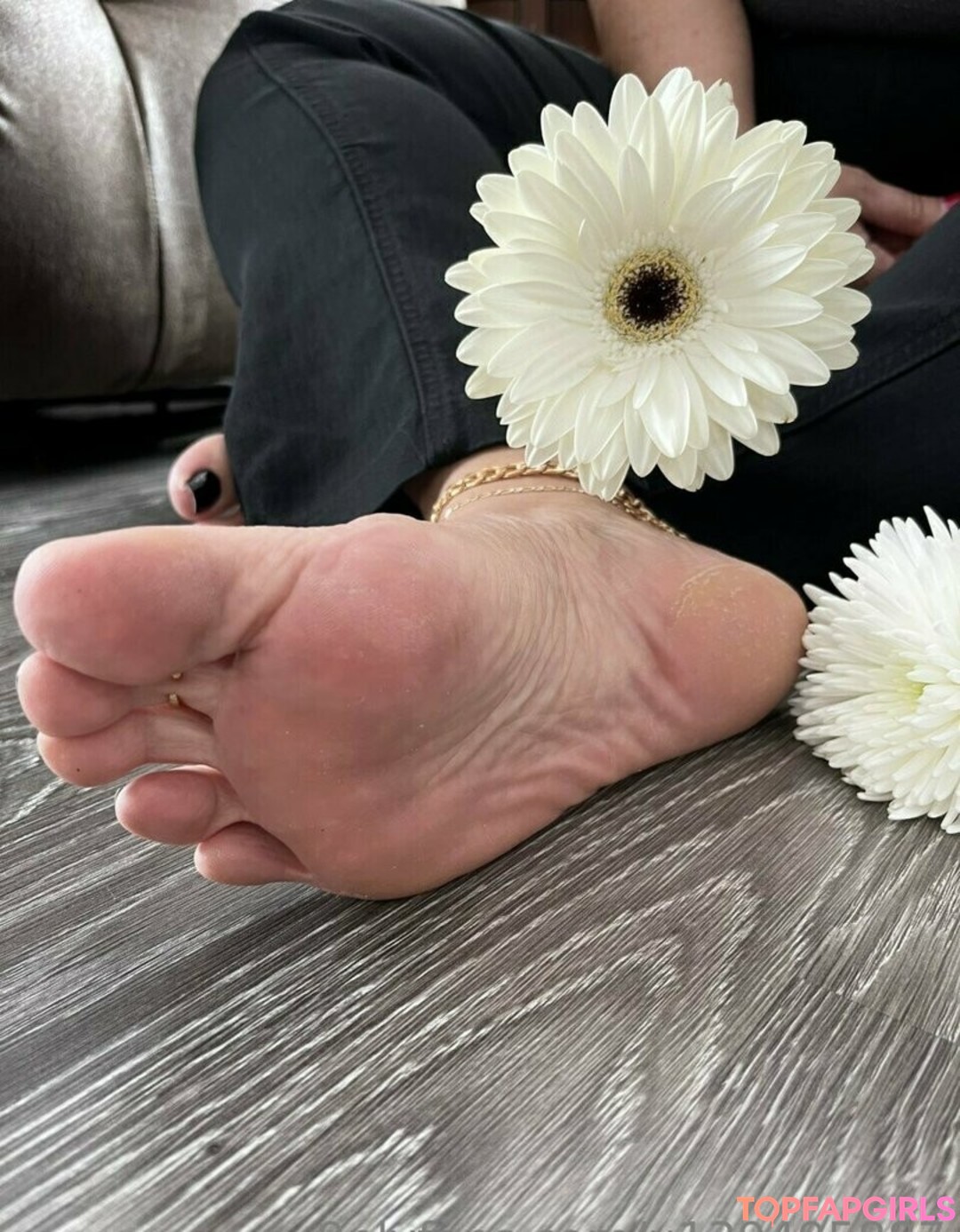 foot mistress miss b model erotic archive