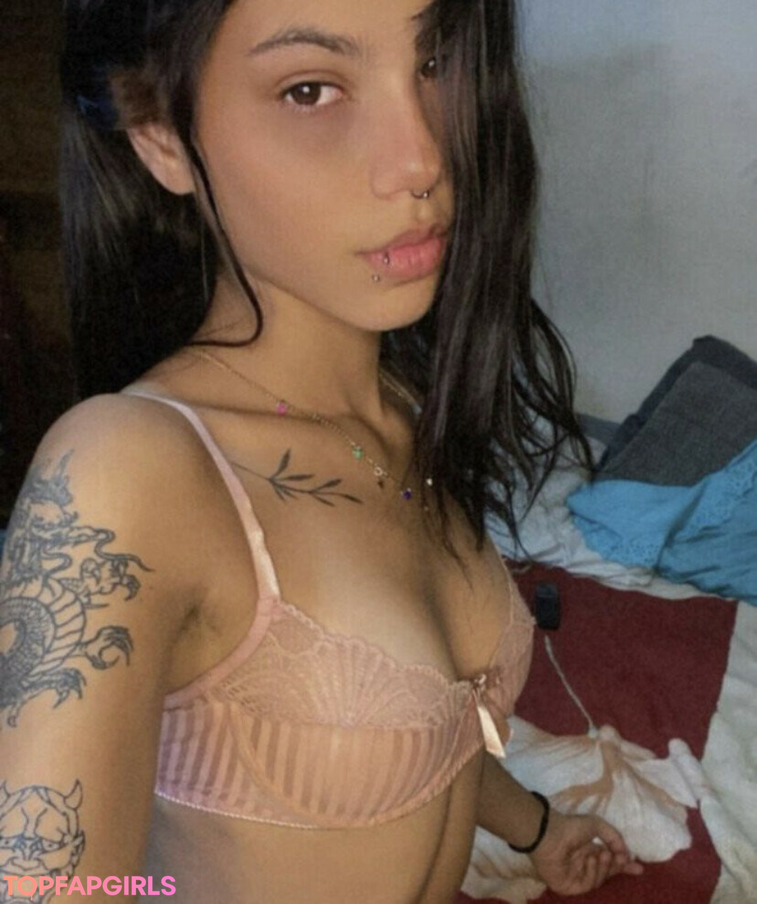 Mia Callegari free star image