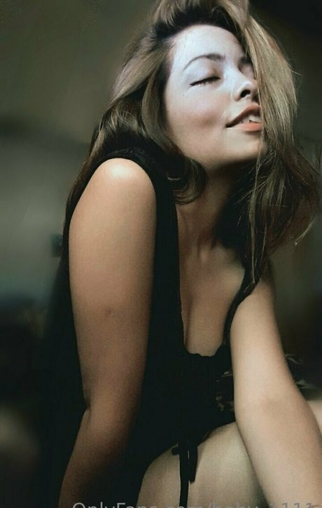 evita bb beautiful actress pic