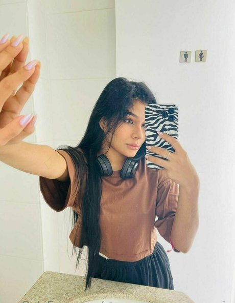 mariamarquez495 nude model picture