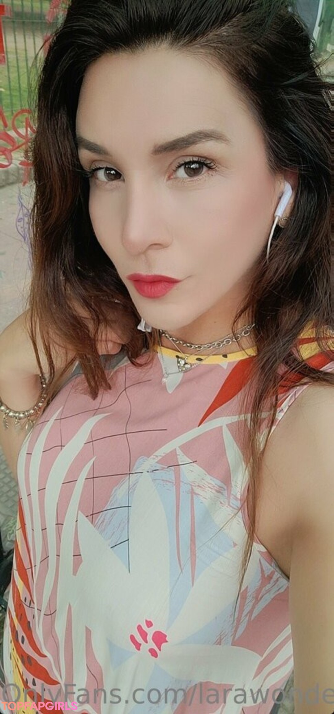 larawonder hot pornstar pictures