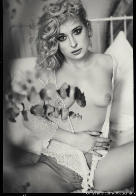 poeticminx model free pictures