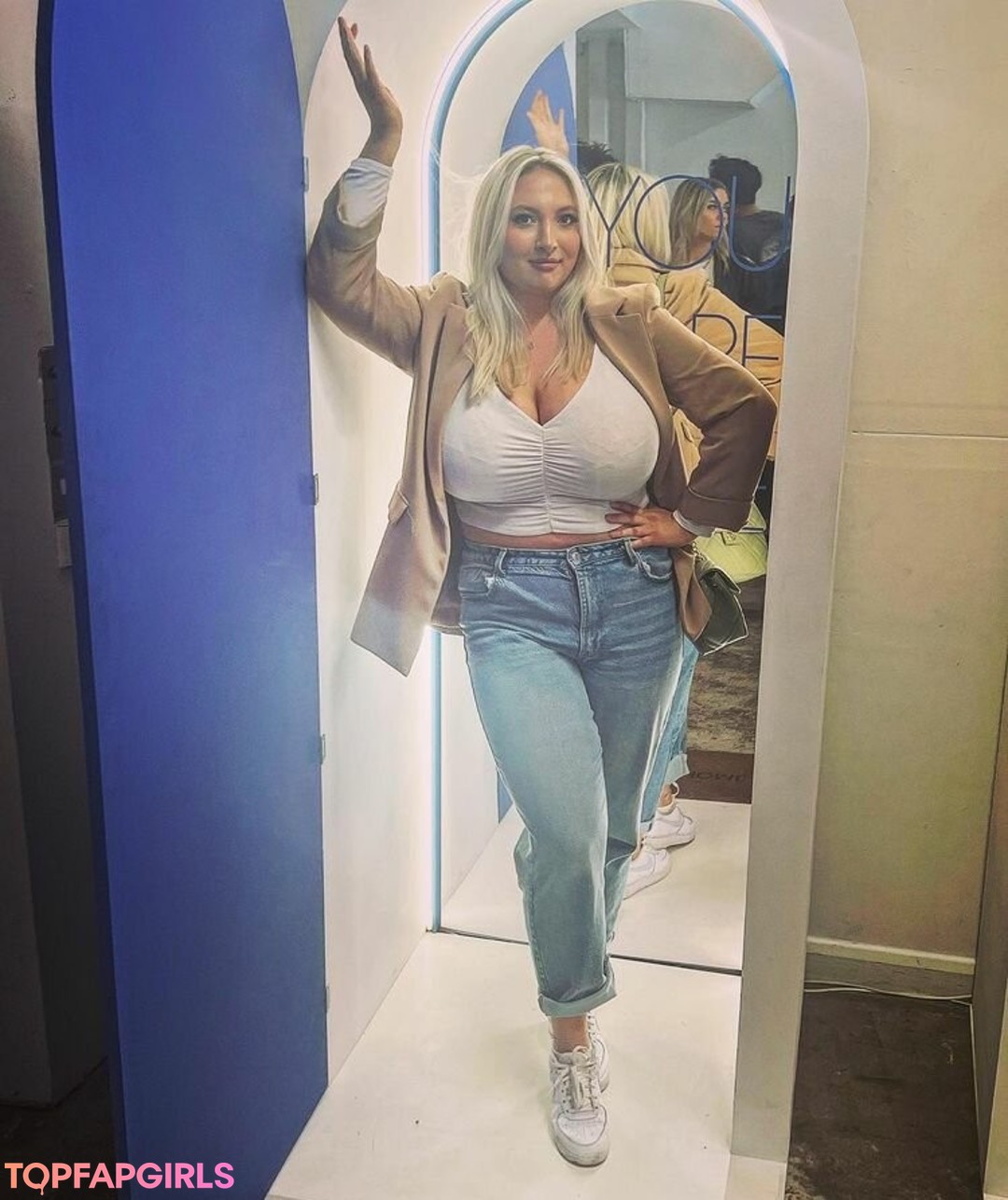 curvy xxx onlyfans free porn gallery