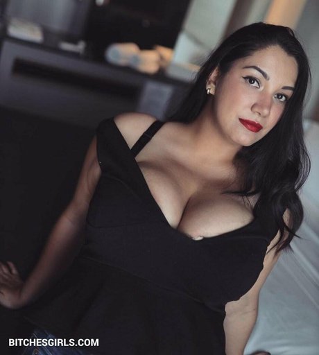 Isa Malone beautiful model photos