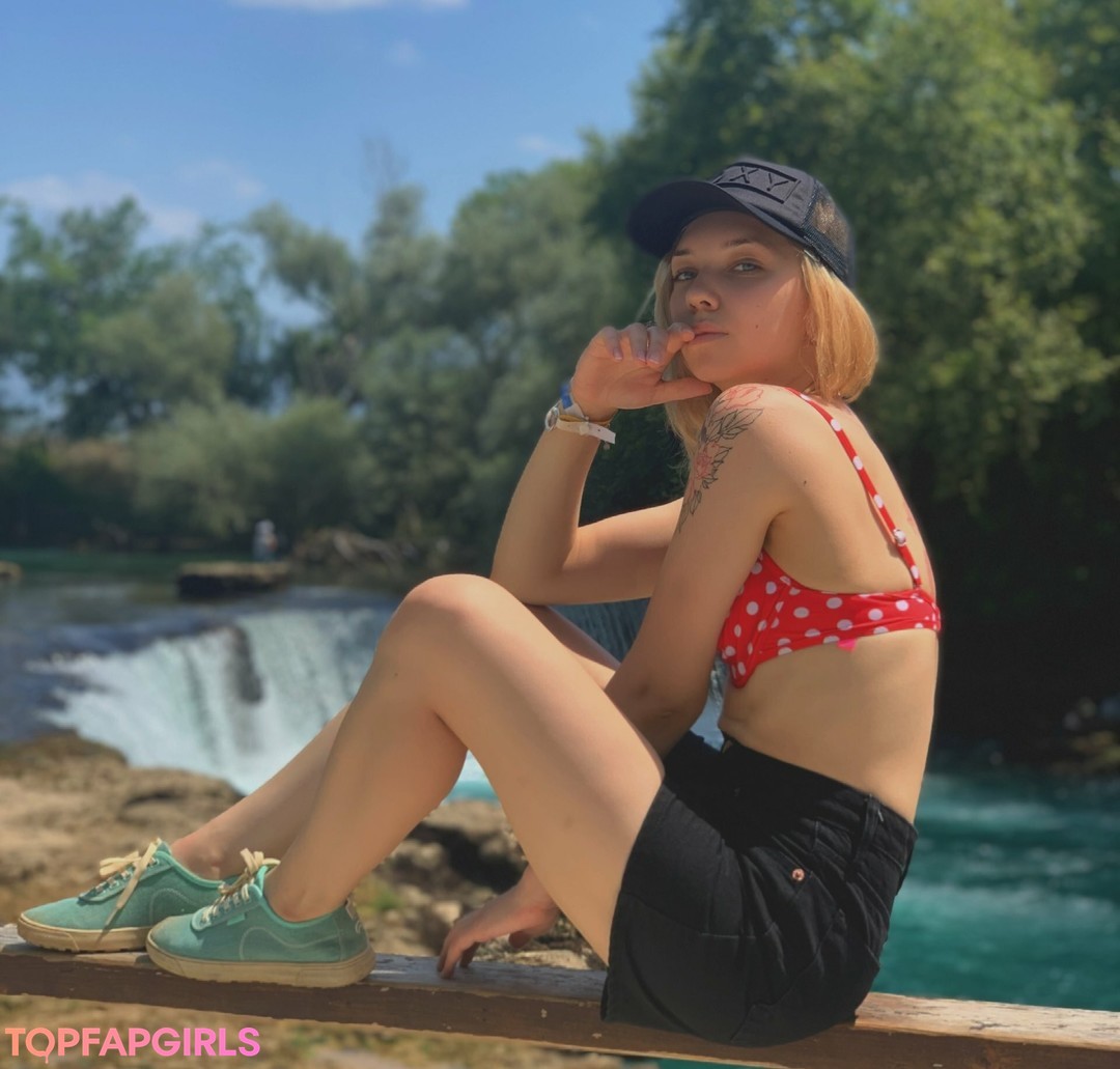 Roxy Loov star beautiful gallery