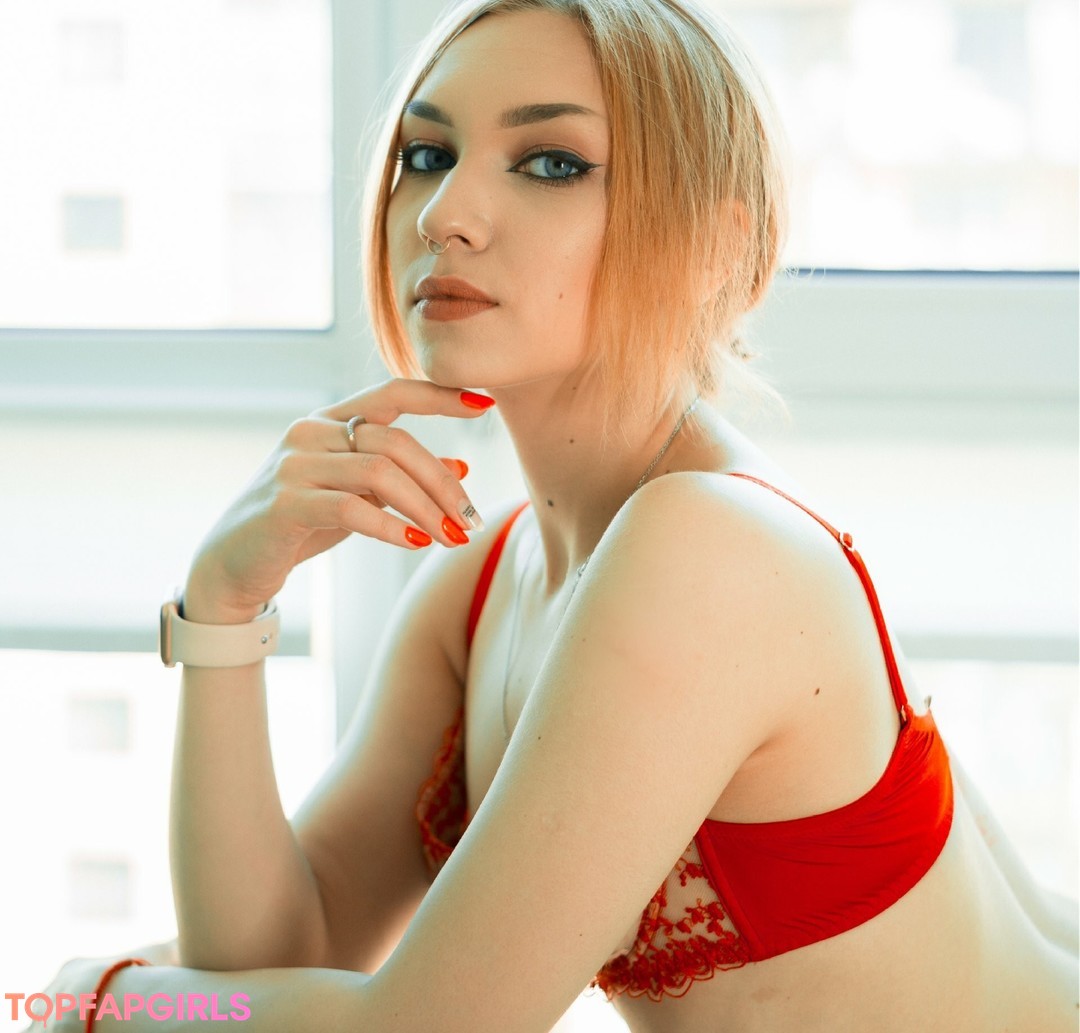 Roxy Loov star nice archive