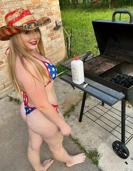 mistybluegonewild erotic pornstar pic