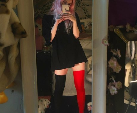 blonde cougar onlyfans sexy naked images