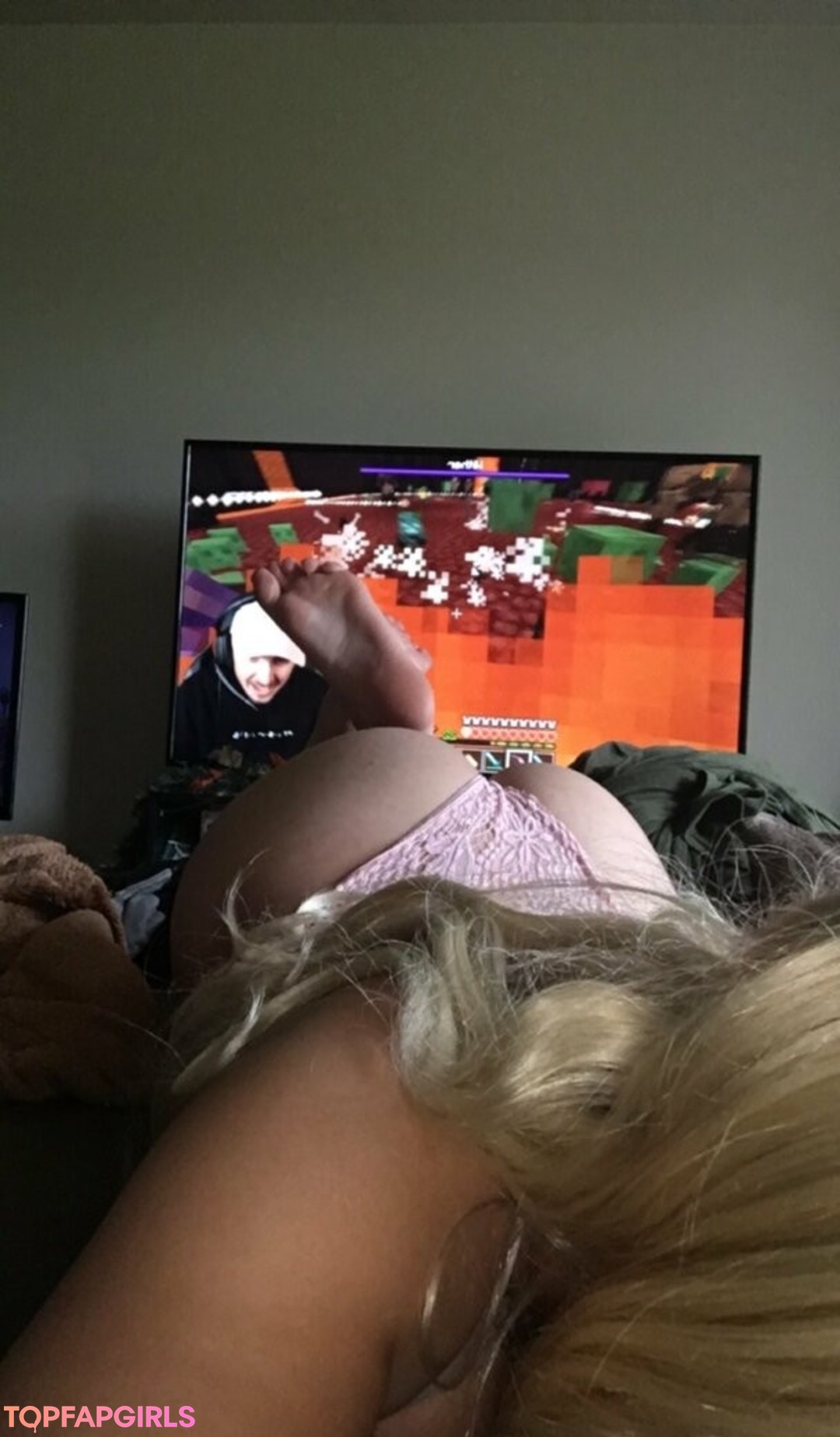 gamerwillow free actress images