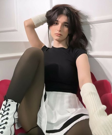 petite skinny onlyfans pretty photos