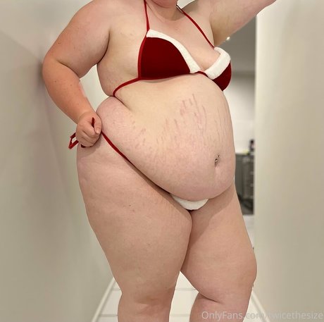 twicethesize model nudes pics