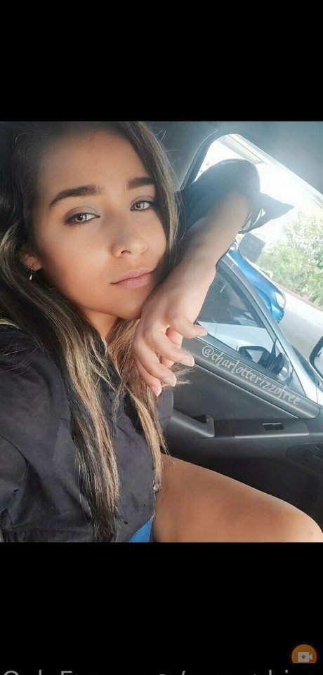 curvy nude onlyfans pornographic images