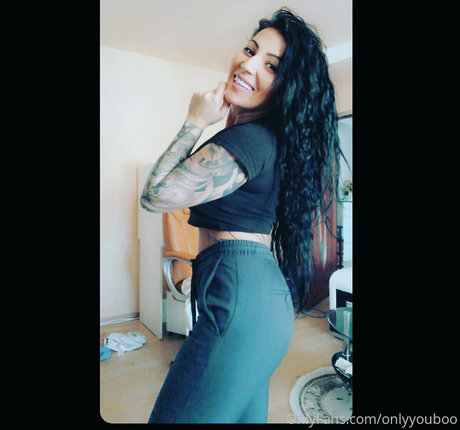 yourteacher01 model pornographic image